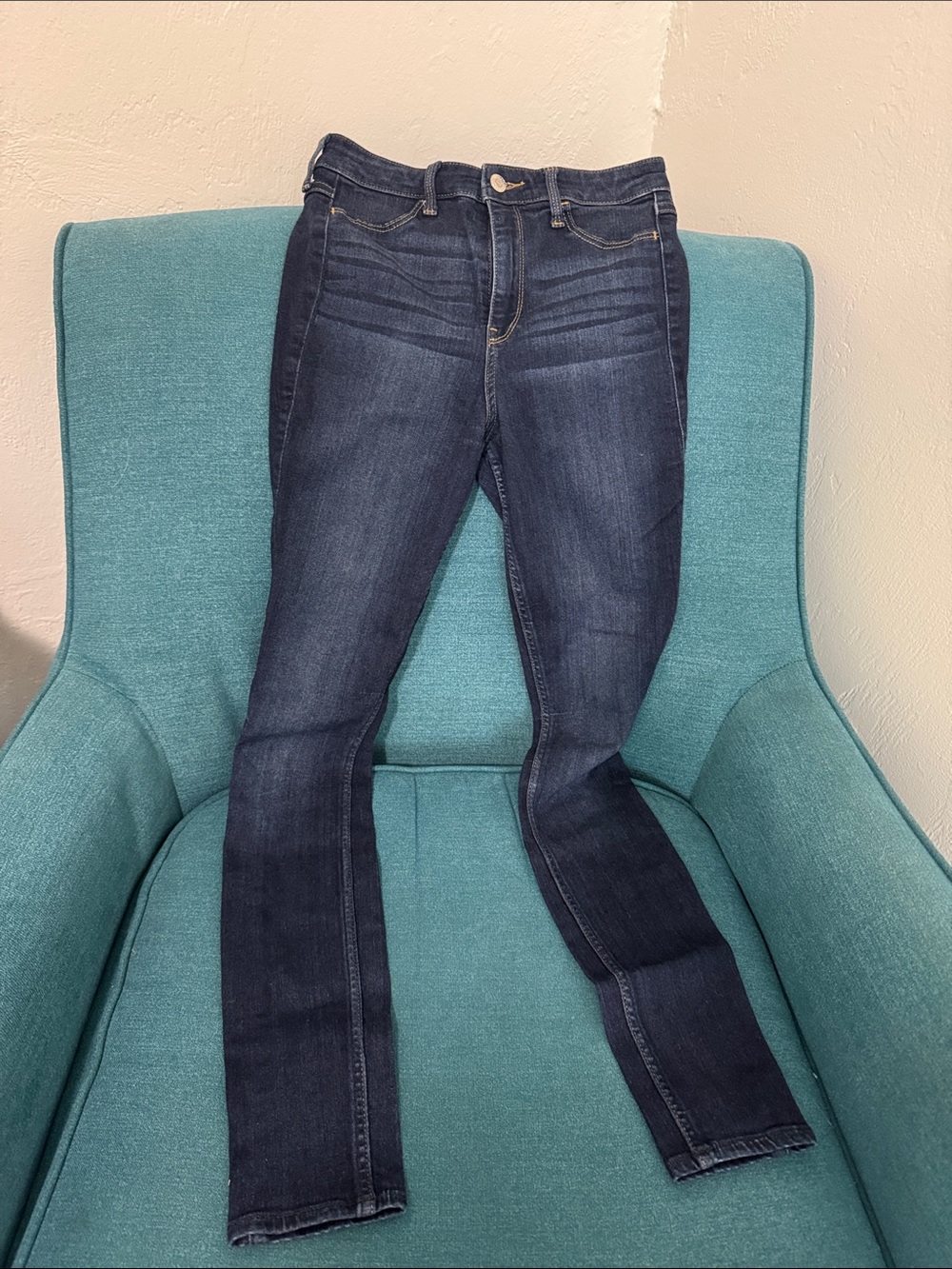 Hollister Dark Blue Skinny Jeans 5R 27W 28L
